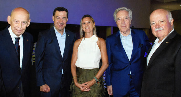 Mercedes León Lozano ha tenido la oportunidad de departir con el alcalde de Sevilla sobre los retos compartidos entre ciudad y universidad