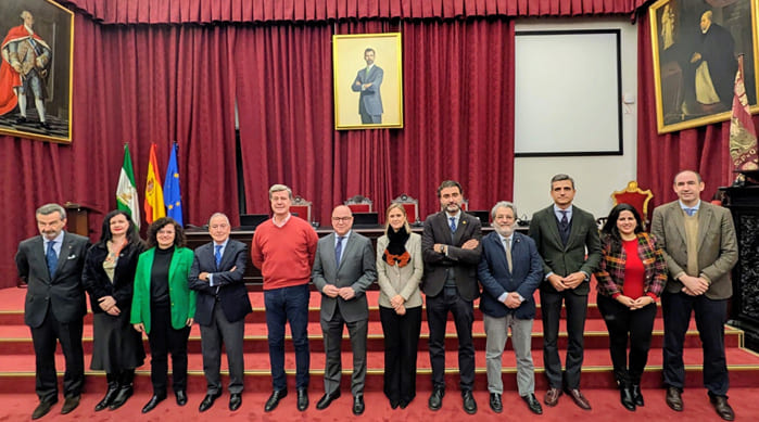 Mercedes León Lozano ha tenido la oportunidad de departir con el alcalde de Sevilla sobre los retos compartidos entre ciudad y universidad