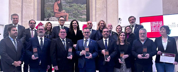Mercedes León Lozano ha tenido la oportunidad de departir con el alcalde de Sevilla sobre los retos compartidos entre ciudad y universidad