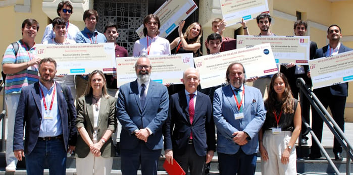 Mercedes León Lozano ha tenido la oportunidad de departir con el alcalde de Sevilla sobre los retos compartidos entre ciudad y universidad