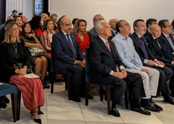 La Real Academia Sevillana de las Ciencias celebró 40 años distinguiendo a la Universidad de Sevilla, con el apoyo del CSUS