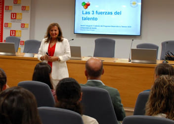 Sesión inaugural del programa Desarrolla Tu Talento 2025 para el desarrollo de competencias y habilidades directivas, que conmemora su X Edición